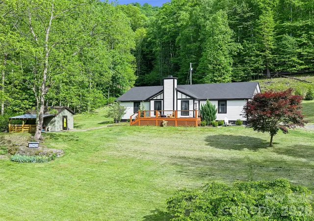 Photo 46 of Single family home for sale at 101 Waterwheel Dr, Greenmountain, NC 28740 | MLS# 4381594 | Listing updated on 2026-07-22