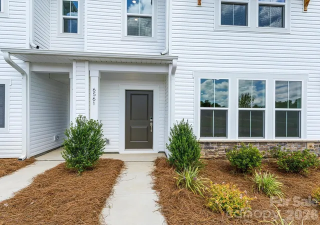 41st image of 6561 Fire Lily Ln, Charlotte, NC 28216 | MLS# 4381611