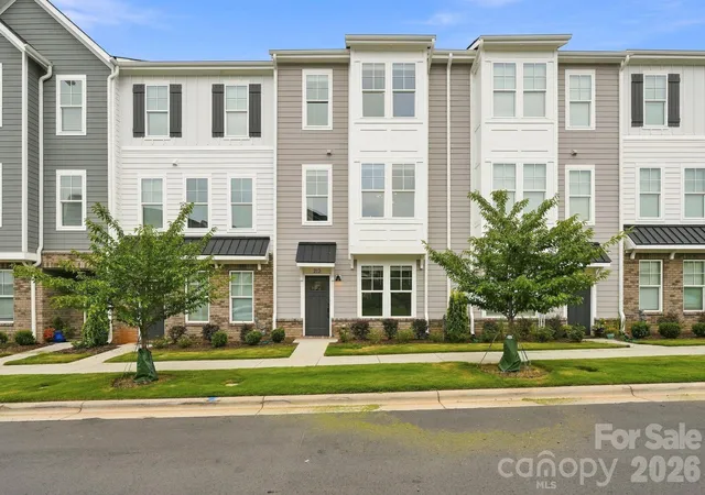 2nd image of 212 Wesser St, Davidson, NC 28036 | MLS# 4381623