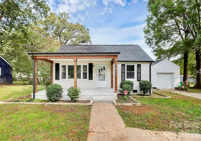 1st image of 5726 Oak Dr, Charlotte, NC 28216 | MLS# 4381646