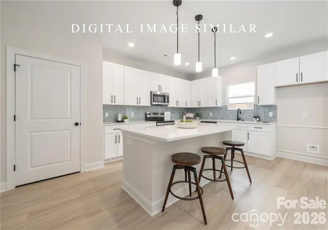 Photo 3 of Single family home for sale at 6633 Terry Ln, Charlotte, NC 28215 | MLS# 4381657 | Listing updated on 2026-09-02