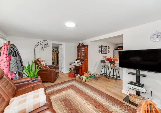 5th image of 102 Lanier St, Mount Holly, NC 28120 | MLS# 4381690