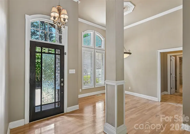 Photo 3 of Single family home for sale at 304 Catawba Crst Ln, Clover, SC 29710 | MLS# 4381723 | Listing updated on 2026-08-27