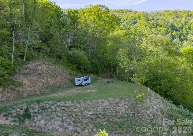 Photo 3 of Single family home for sale at 345 Moorehill Dr, Waynesville, NC 28786 | MLS# 4381731 | Listing updated on 2026-05-15