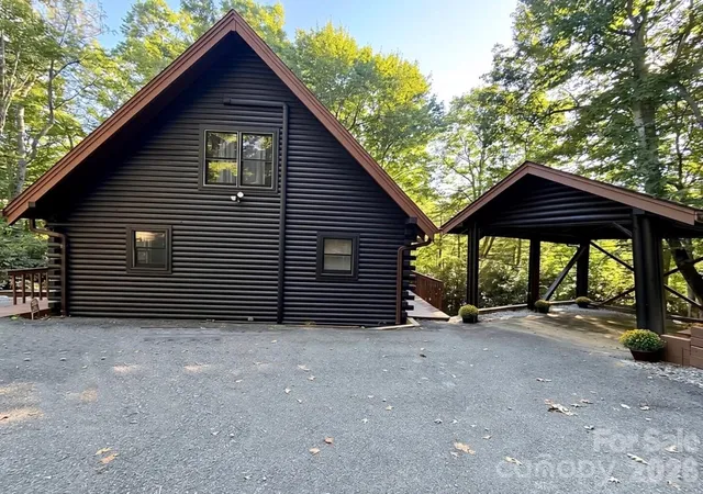 Photo 2 of Sale Pending at 89 Woodcliff Loop, Newland, NC 28657 | MLS# 4381758 | Listing updated on 2026-09-24