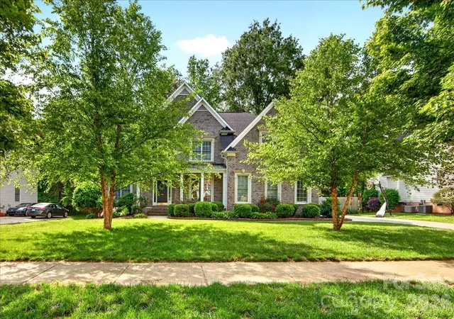2nd image of 6410 Latta Springs Cir, Huntersville, NC 28078 | MLS# 4381760