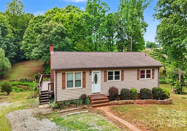 Photo 1 of Single family home for sale at 169 Hemingway Ln, Statesville, NC 28625 | MLS# 4381786 | Listing updated on 2026-08-06