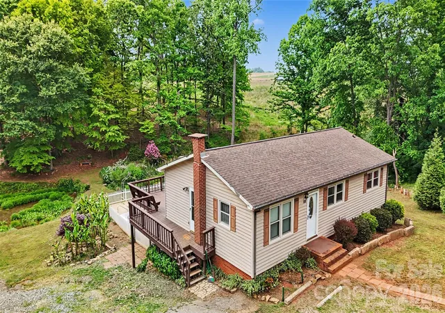 Photo 3 of Single family home for sale at 169 Hemingway Ln, Statesville, NC 28625 | MLS# 4381786 | Listing updated on 2026-08-06