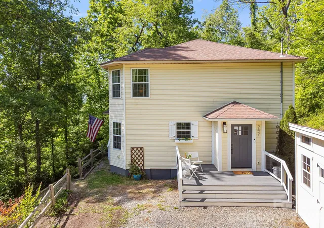 4th image of 747 Osborne Rd, Clyde, NC 28721 | MLS# 4381805
