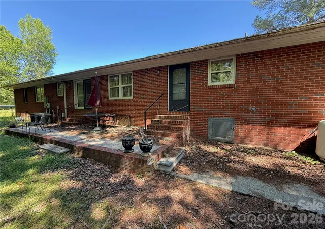 2nd image of 714 Crestmont Dr Se, Concord, NC 28025 | MLS# 4381875
