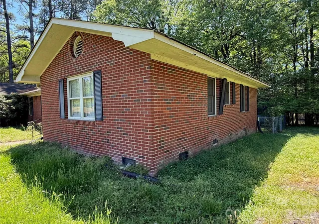 3rd image of 714 Crestmont Dr Se, Concord, NC 28025 | MLS# 4381875