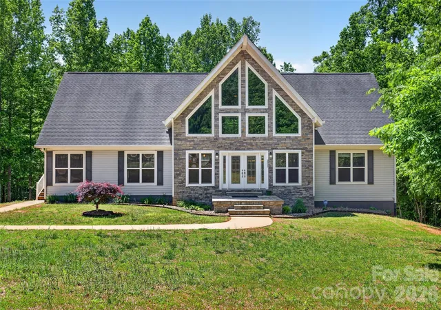 Photo 1 of Single family home for sale at 2977 Cabin Crk Dr, Catawba, NC 28609 | MLS# 4381953 | Listing updated on 2026-08-20