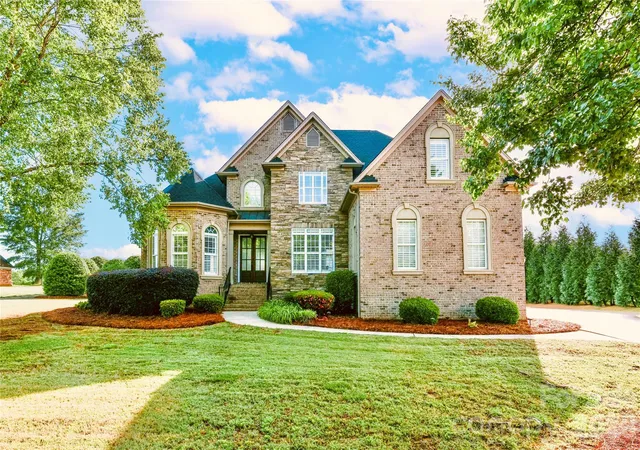 Photo 1 of Sale Pending at 4917 Campobello Dr, Monroe, NC 28110 | MLS# 4381993 | Listing updated on 2026-08-26
