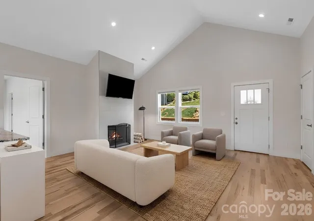 Photo 3 of Single family home for sale at 215 Oak Meadow Ln, Asheville, NC 28804 | MLS# 4382022 | Listing updated on 2026-10-01