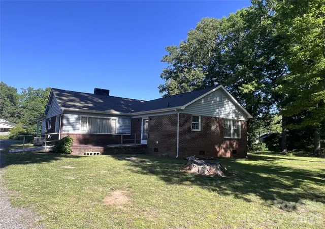 Homes for sale in Kings Mountain, NC | 209 S Roxford Rd, Kings Mountain, NC 28086 | MLS# 4382118