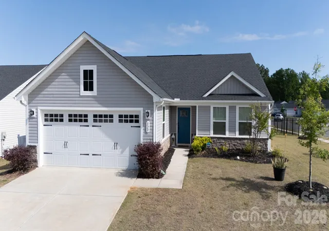 Homes for sale in Lancaster, SC | 329 Damask Dr, Lancaster, SC 29720 | MLS# 4382139