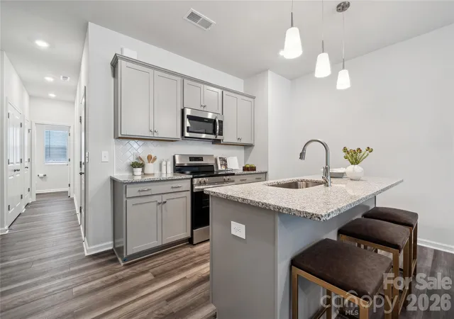 3rd image of 6558 Harlech St, Charlotte, NC 28269 | MLS# 4382143