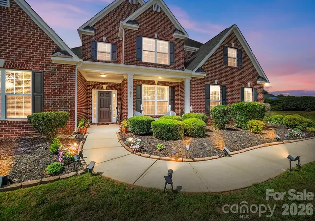 Photo 1 of Sale Pending at 5305 Radcliffe Dr, Waxhaw, NC 28173 | MLS# 4382149 | Listing updated on 2026-08-29