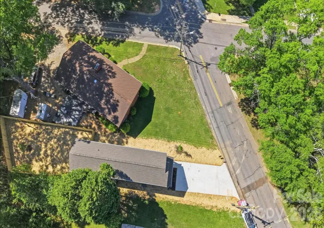 34th image of 2406 Newland Rd, Charlotte, NC 28216 | MLS# 4382166
