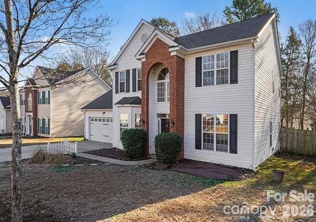 Homes for sale in Charlotte, NC | 10317 Stoneykirk Ln, Charlotte, NC 28269 | MLS# 4382179