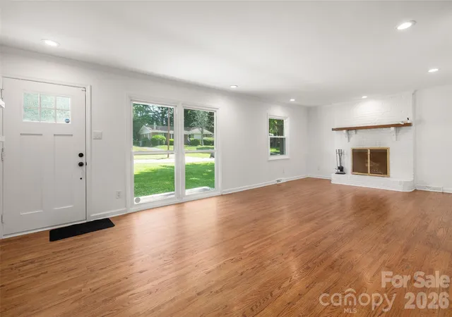 Photo 3 of Single family home for sale at 4300 Dowling Dr, Charlotte, NC 28205 | MLS# 4382193 | Listing updated on 2026-09-26