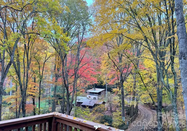 Photo 3 of Single family home for sale at 500 Winter Star Rd, Burnsville, NC 28714 | MLS# 4382216 | Listing updated on 2026-10-16