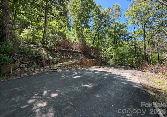 image of 25 Buck Ridge Rd, Fairview, NC 28730 | MLS# 4382219