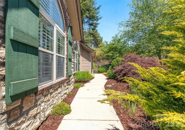 5th image of 60 Mountain Meadow Cir #E2, Weaverville, NC 28787 | MLS# 4382244