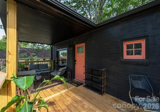 Photo 1 of Single family home for sale at 17 Springdale Ave, Asheville, NC 28803 | MLS# 4382261 | Listing updated on 2026-09-24