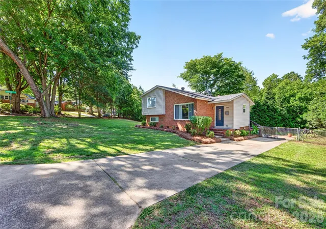 46th image of 501 Kenlough Dr, Charlotte, NC 28209 | MLS# 4382282