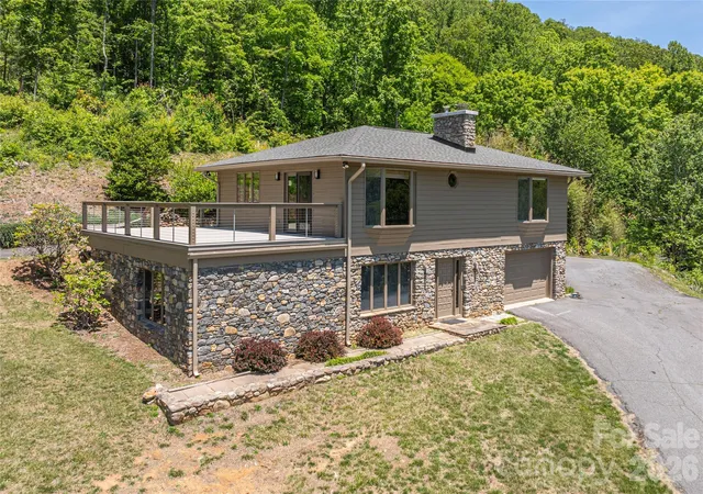 1st image of 250 Lynn Cove Rd, Asheville, NC 28804 | MLS# 4382312