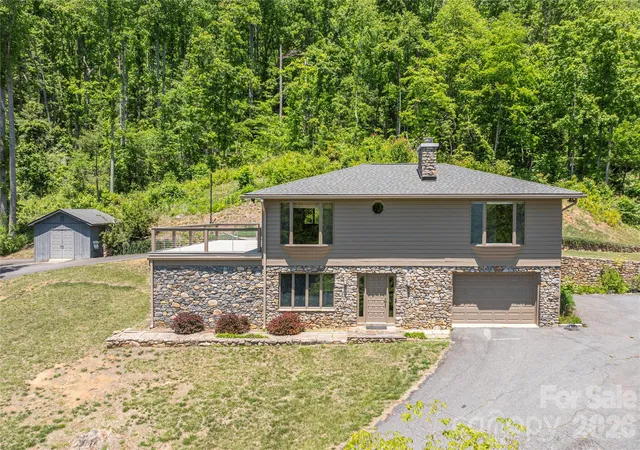 2nd image of 250 Lynn Cove Rd, Asheville, NC 28804 | MLS# 4382312