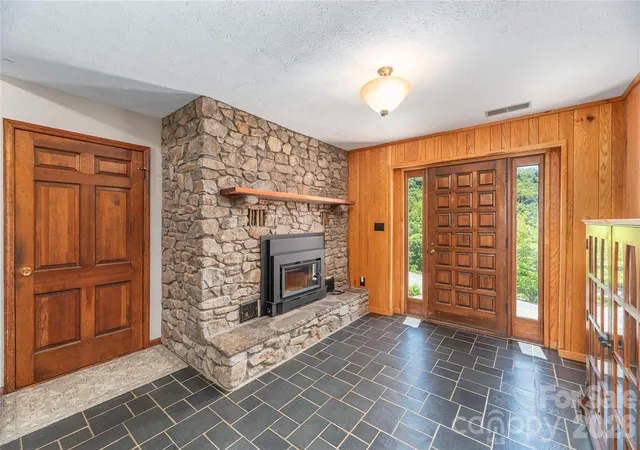 4th image of 250 Lynn Cove Rd, Asheville, NC 28804 | MLS# 4382312