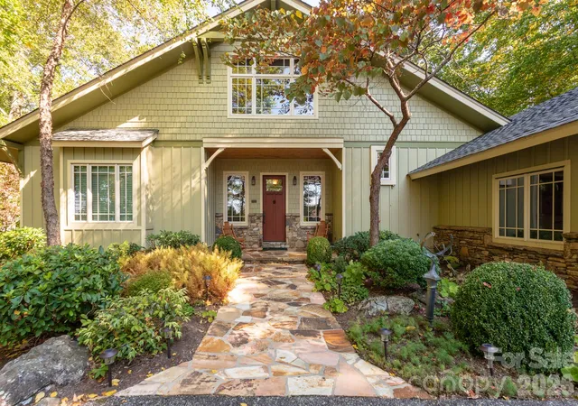Photo 1 of Single family home for sale at 324 Austin Mountain Dr, Burnsville, NC 28714 | MLS# 4382357 | Listing updated on 2026-08-05