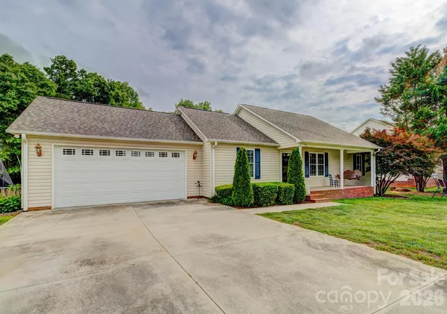 Homes for sale in Crouse, NC | 4671 Garys Pl, Crouse, NC 28033 | MLS# 4382360