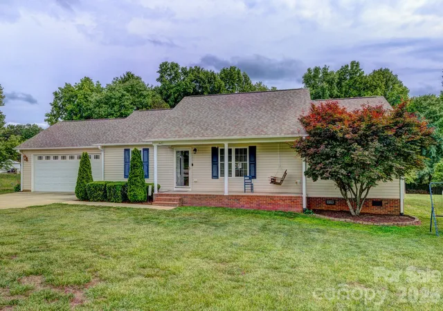 Homes for sale in Crouse, NC | 4671 Garys Pl, Crouse, NC 28033 | MLS# 4382360