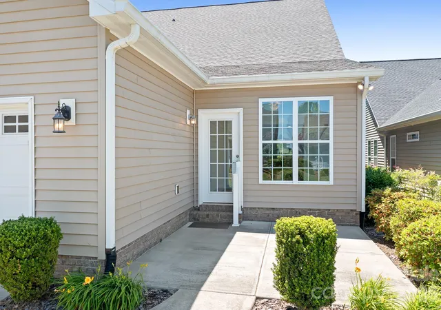 Homes for sale in Cornelius, NC | 17721 Morehampton Ave, Cornelius, NC 28031 | MLS# 4382390