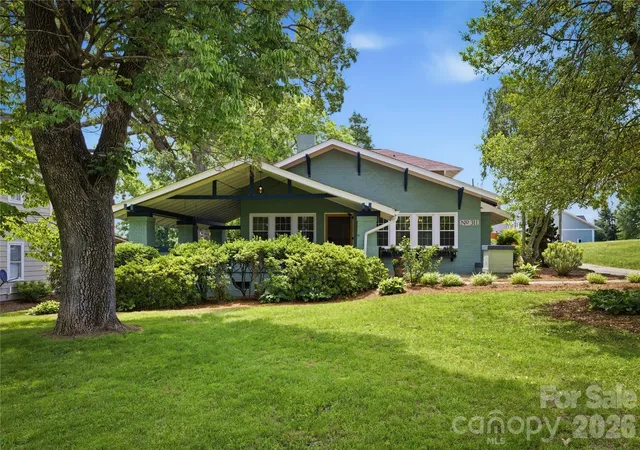 Photo 2 of Single family home for sale at 311 W Union St, Morganton, NC 28655 | MLS# 4382391 | Listing updated on 2026-09-14