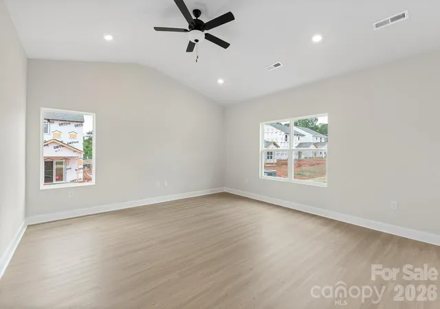 4th image of 6517 Fairford Dr, Charlotte, NC 28215 | MLS# 4382403