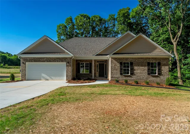 Photo 3 of Single family home for sale at 3004 Buffet Ln, Monroe, NC 28110 | MLS# 4382405 | Listing updated on 2026-08-20