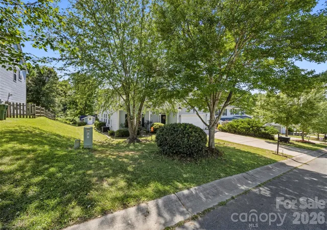 image of 40 Ashton Bluff Cir, Mount Holly, NC 28120 | MLS# 4382468