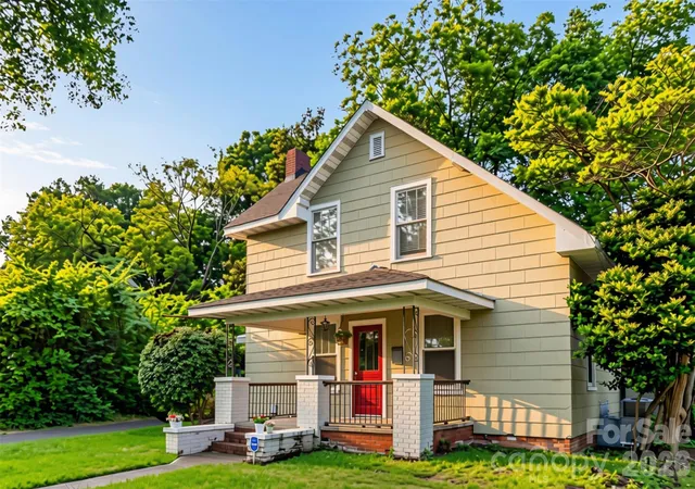 Photo 1 of Single family home for sale at 352 Pendleton St, Rock Hill, SC 29730 | MLS# 4382469 | Listing updated on 2026-09-15