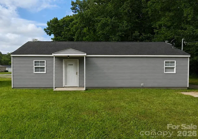 5th image of 1204 Iva Ave, Gastonia, NC 28052 | MLS# 4382471