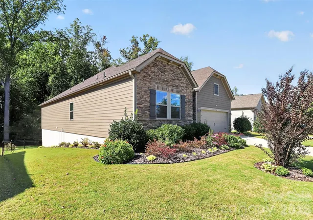 Photo 1 of Single family home for sale at 7614 Porrera St, Charlotte, NC 28214 | MLS# 4382494 | Listing updated on 2026-10-02