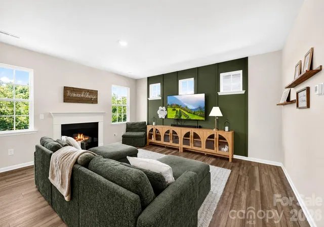 4th image of 13016 Lannister Dr, Charlotte, NC 28278 | MLS# 4382497