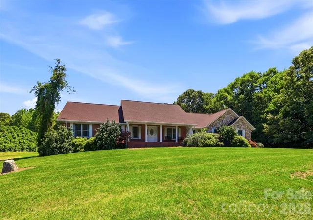 4th image of 6181 Willowbottom Rd, Hickory, NC 28602 | MLS# 4382562