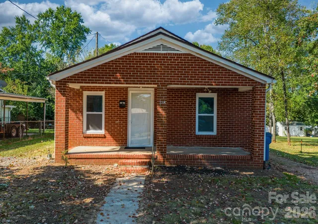 3rd image of 728 21St St Sw, Hickory, NC 28602 | MLS# 4382575