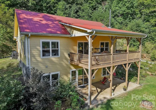 Photo 2 of Single family home for sale at 280 Kelses Valley Dr, Mars Hill, NC 28754 | MLS# 4382628 | Listing updated on 2026-08-02