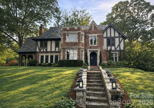 Photo 1 of Single family home for sale at 72 Windsor Rd, Asheville, NC 28804 | MLS# 4382648 | Listing updated on 2026-09-30