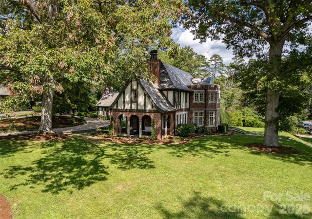 Photo 3 of Single family home for sale at 72 Windsor Rd, Asheville, NC 28804 | MLS# 4382648 | Listing updated on 2026-09-30